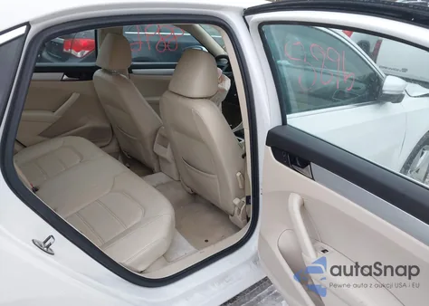 2012 Volkswagen Passat 2.5L Se из США, поврежденный, VIN 1VWBH7A39CC091918